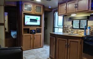2018 Sunset Trail Super Lite ST270BH RV rental photo 2