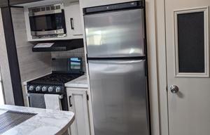 *NEW* 2022 3 slide Jayco 33RBTS 2 bedroom