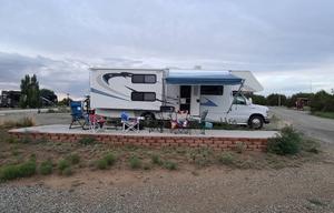 2011 Four Winds RV Chateau 31B RV rental photo 2