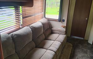 2015 Forest River RV Vengeance Super Sport 31V RV rental photo 9