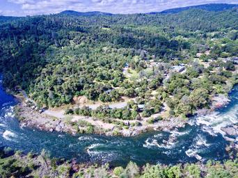 American River Resort