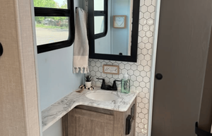 'Rue' 2022 Forest River Grand Surveyor ACO2562