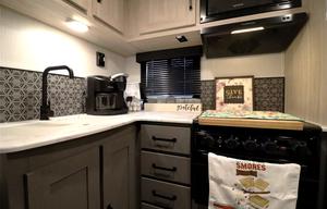 Say hello to "Harmony"! Our 24 Sundance 278BH!