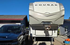 2024 Keystone RV Cougar Half-Ton 24RDS