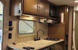 2016 Keystone RV Hideout Single Axle 175LHS RV rental photo 4