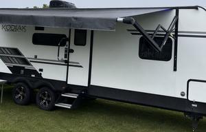 2022 Dutchmen RV Kodiak Ultra-Lite 296BHSL RV rental photo 1