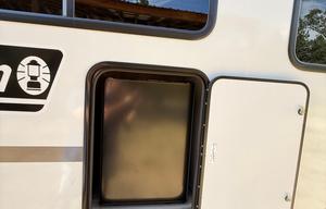 ⭐ 2025 Coleman Light• Delivery Available •Like New