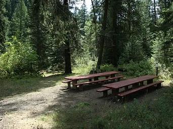 EVERGREEN CAMPGROUND - Day Use Area
