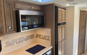 2019 Newmar Bay Star 3124