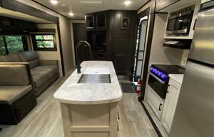 Impressive Family favorite RV! 3 slides 3 TV’s