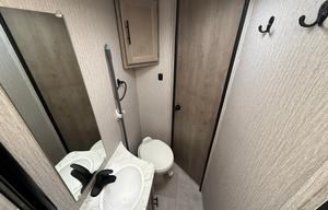 Sleep 6 - Luxury Family Fun RV Coachmen
