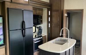 2020 Keystone RV Cougar 368MBI 5th Wheel Sleeps 10