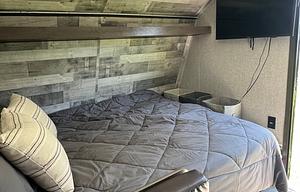 2021 Dutchmen RV Coleman Lantern LT Series 17B RV rental photo 12