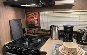 "Dingo" Coachmen RV Freelander 27QB