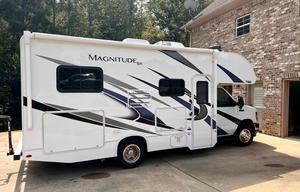 2022 Thor Motor Coach Magnitude GA22