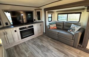 King Bed W/ King SIZE Space! FR sandpiper 3990fl