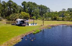 Fins and Feathers Retreat! Site Included! Hot tub!