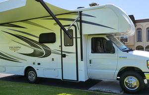 2022 25ft Nexus Triumph luxury. Solar Powered