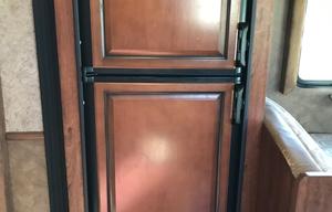 2014 Fleetwood RV Jamboree Sport 31M- LOW Miles