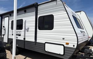 Lil Cozy Ready to Book Great for First Time RV'ers