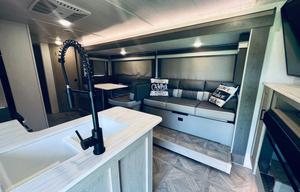 2024 Salem Cruise Lite 273QBXL RV rental photo 11