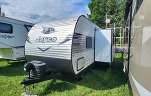 Hocking Hills RV 5.0 w/ slide out