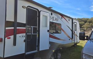 2016 Eclipse Milan Series 26RLSG RV rental photo 9