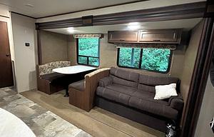Family Adventure 2015 Jayco Bunkhouse | Sleeps 10