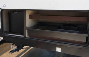 2020  DELLA TERRA 28 KRD,  34 ft SLEEPS 9