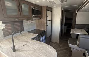 Family Friendly 2022 Cruise Lite trailer