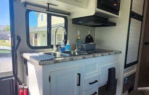 Modern and clean 2020 Jayco Redhawk SE 22C