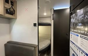 Private RV | Sleeps 8 | Clean & Fully Equipped