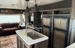 Holiday Road: It's a Quest for Fun!