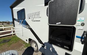 Sleep 6 - Luxury Family Fun RV Coachmen