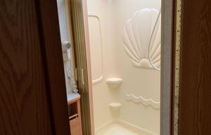 2001 Adventurer 32H RV rental photo 8