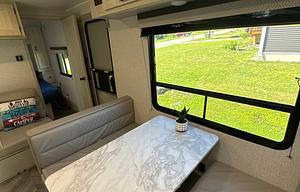 2022 Della Terra 250BH RV rental photo 13