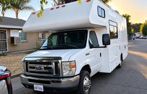 2016 Thor Motor Coach 23a