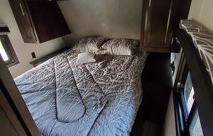 32' Jayflight Bunkhouse 32BHTS. DELIVERY ONLY