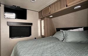 2019 Grand Design Transcend 32BHS