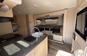 2017 Winnebago Industries Towables Minnie 2455 BHS