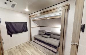 2022 CrossRoads Zinger 333D Travel Trailer 33'