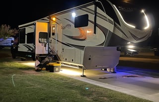 Delivery Only-2022 Grand Design - Solitude 345GK-R
