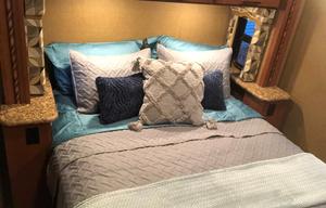 2017 Thor Motor Coach Chateau 31L