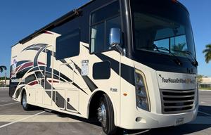 MEET THOR, OUR HIGH CLASS RV FOR 8