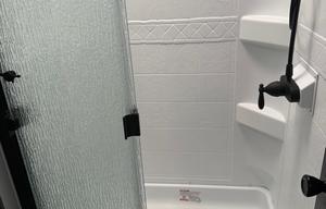 Pet/festival friendly RV WITH washer/dryer!!!