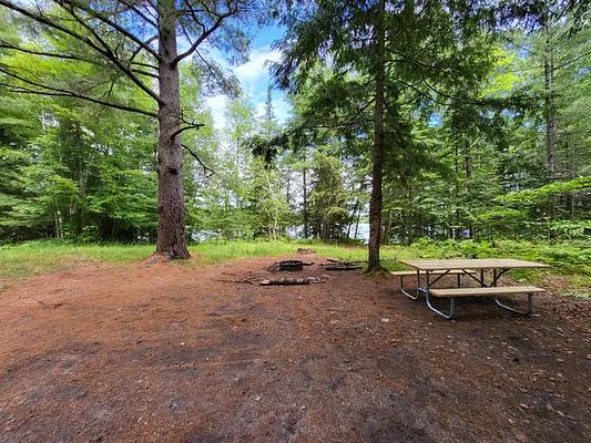 001, Loop: CROOKED LAKE CAMPSITE