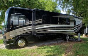 2017 Fleetwood RV Bounder 35K