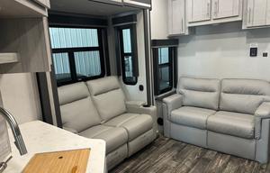2023 Keystone RV Fuzion 379 RV rental photo 9