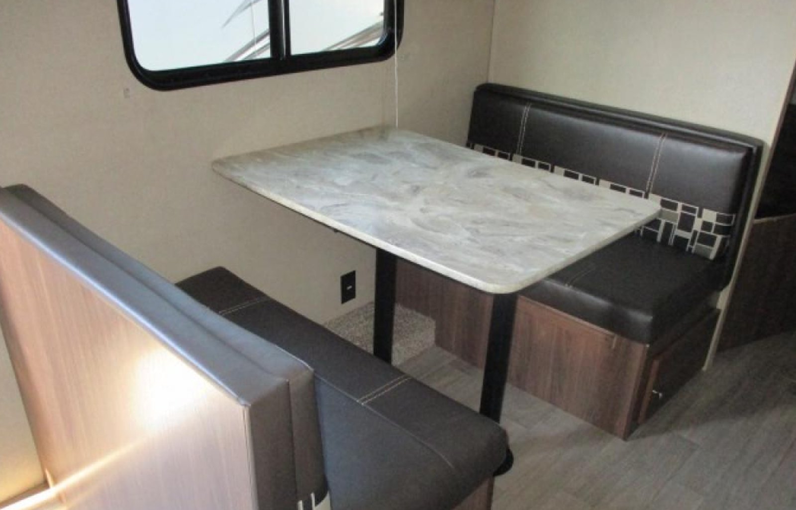 2017 Coleman 274BH Travel Trailer