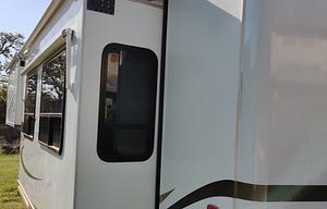 2007 Newmar Kountry Aire 37SBRE